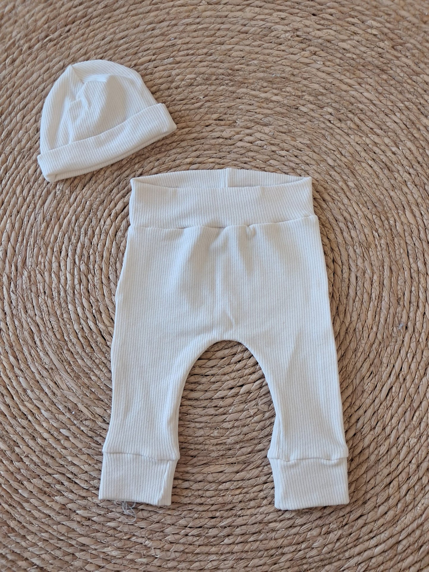 Broekje rib creme