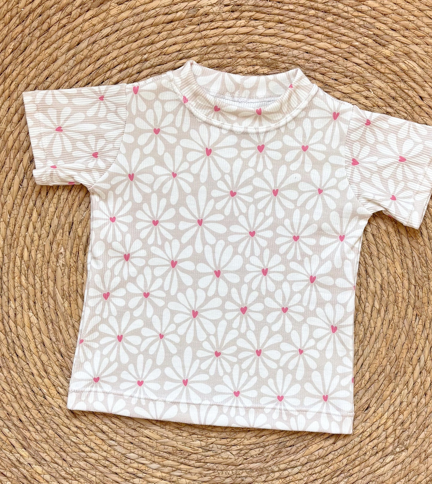 T - shirt bloem met hart