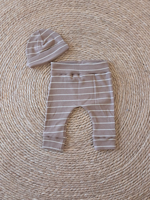 Broekje camel / beige streep