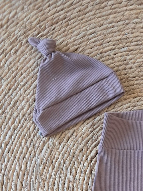 Newbornmutsje rib mauve
